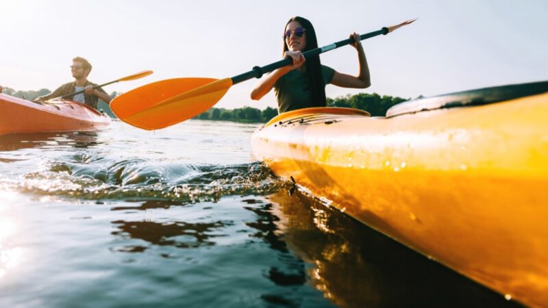Działka nad jeziorem: jak wybrać, kupić i zagospodarować idealne miejsce?