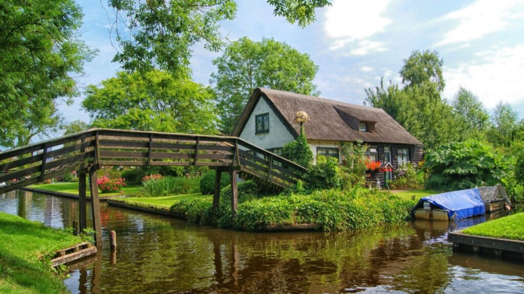 Warmia, region położony w północno-wschodniej Polsce, jest miejscem, które zachwyca swoją naturalną pięknością i spokojem